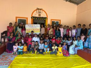 तहसीलदार बनले कवी पाडलोस च्या बालसभेत केली कविता.<br><br>कविता,गोष्टी सांगत चालविली बालसभा: केरळ मधून उपस्थित मान्यवर.