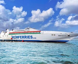 मुंबई-विजयदुर्ग रो-रो सेवेला कोकणवासीयांचा उत्स्फूर्त प्रतिसाद..<br><br>पहिल्याच दिवशी ‘हाऊसफुल्ल’ बुकिंगसह उद्यापासून प्रवास सुरू.<br><br>मंत्री नितेश राणे यांच्या हस्ते या सेवेचा शुभारंभ!