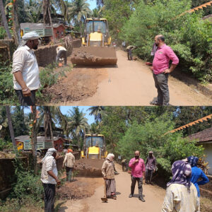 बांदा येथील पिंपळेश्वर मंदीर ते गाळेल या रस्त्यास प्रारंभ..<br><br>प्रधान मंत्री ग्रामसडक योजनेतून होणार रस्ता.