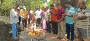 शेर्ले येथील गणेश घाट बांधणे कामाचे उद्घाटन: संजू परब यांच्या हस्ते.