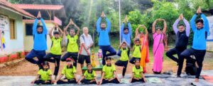 घारपी प्राथमिक शाळेत १२वा आंतरराष्ट्रीय योग दिवस उत्साहात साजरा.