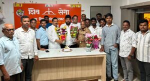 शिवसेना तालुका प्रमुख दिनेश गावडे यांचा वाढ दिवस उत्साहात साजरा.