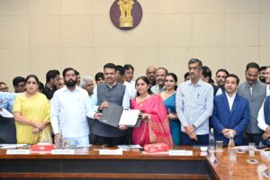 सिंधुदुर्गवासियांचे स्वप्न लवकरच सत्यात उतरणार;ताजचा मार्ग मोकळा.<br><br>सिंधुदुर्गातील शिरोडा येथे ताज हॉटेलसाठी त्रिपक्षीय करारावर स्वाक्षरी.<br><br>सिंधुदुर्गातील पर्यटन, रोजगार आणि आर्थिक विकासाला मोठी चालना मिळणार.<br><br>पालकमंत्री नितेश राणे यांच्या प्रयत्नांमुळे महत्त्वाकांक्षी ताज प्रकल्पाला गती<br><br>ताजमुळे सिंधुदुर्ग भारताच्या पर्यटन नकाशावर अधिक ठळकपणे दिसेल;नितेश राणे.
